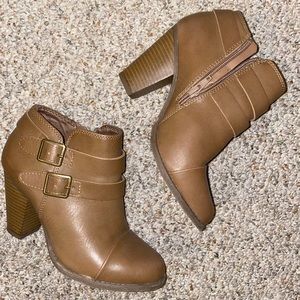 Light brown/ tan Lauren Conrad booties